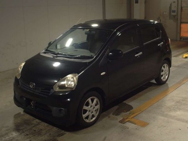 4298 Daihatsu Mira e s LA300S 2013 г. (TAA Kyushu)